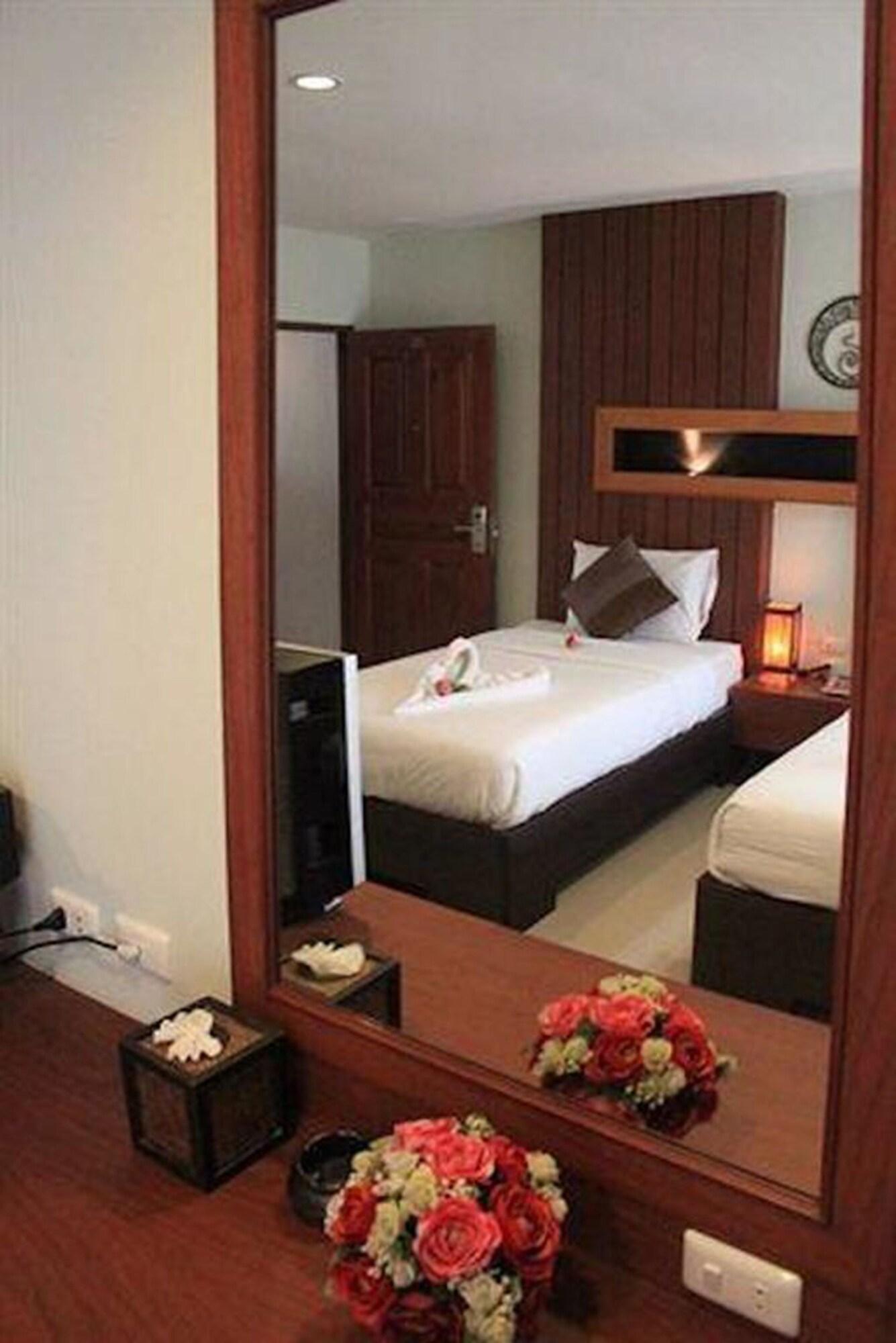 Deva Suites Patong Phuket Eksteriør bilde